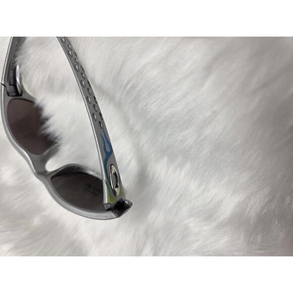 Oakley Women's Sunglasses with UV Protection - Picture 3 of 8